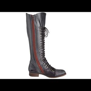 Steve Madden “Perrin” boot